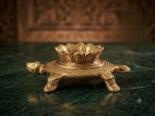 Brass Shankh Stand